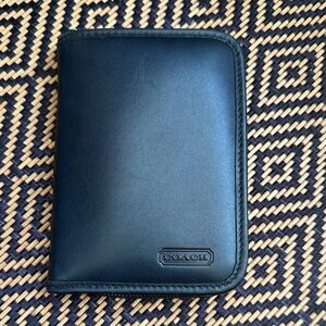 Vintage Coach Black Leather Zip-Around wallet 4565 black